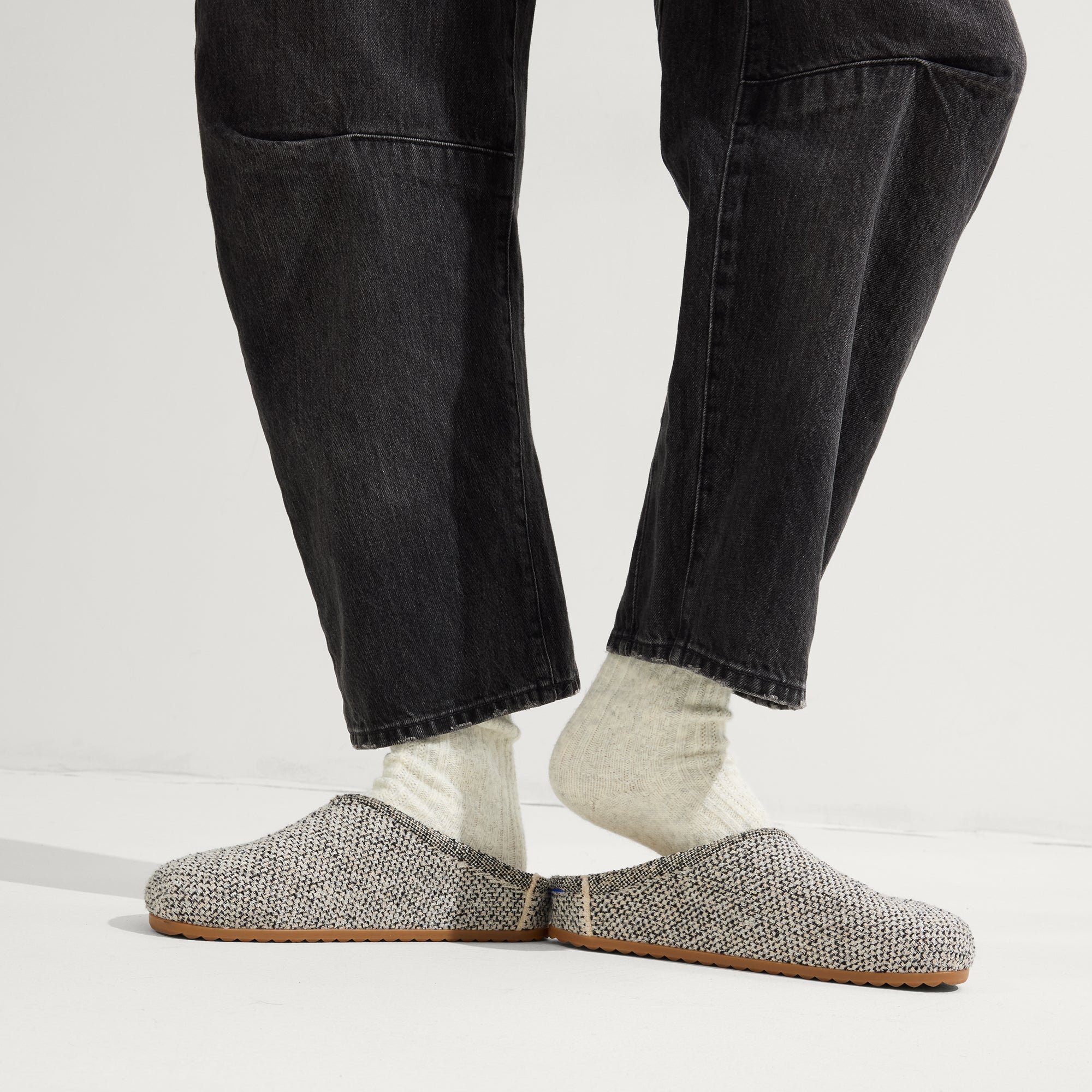 The Cozy Clog - Cookies and Cream Boucl?? - Image 3